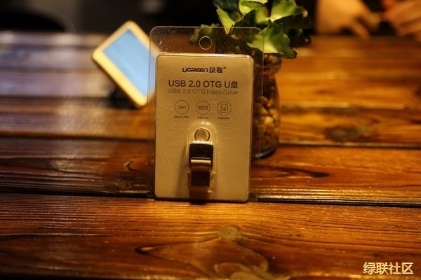 试用体验丨水里泡三天都不会坏的beats365OTG手机U盘