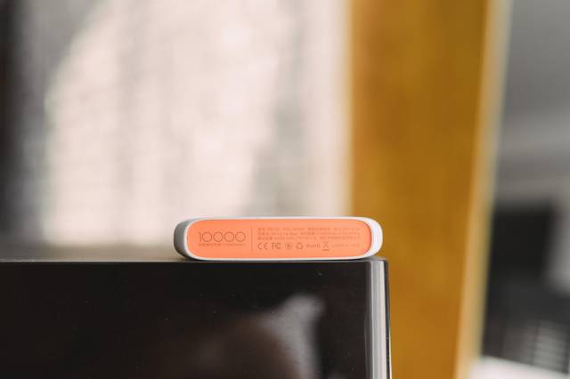 试用评测丨玩脱手感的beats36510000毫安鹅卵石充电宝